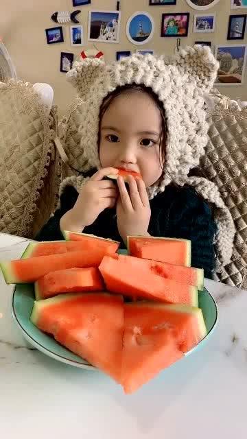 小丫头吃瓜,揭秘娱乐圈那些不为人知的幕后故事